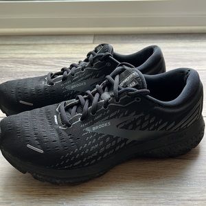 Brooks Ghost shoes